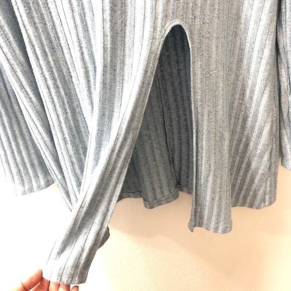 PLUS Forever 21 Sweater With Slit - Picture 3 of 5